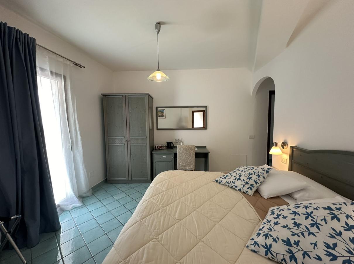 Camera Doppia con Vista Mare e Area Soggiorno - Room 10-1