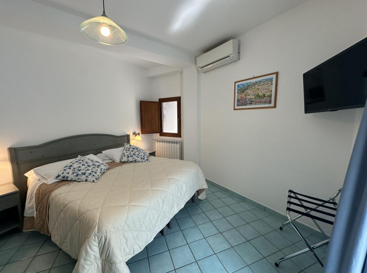 Camera Doppia con Vista Mare e Area Soggiorno - Room 10
